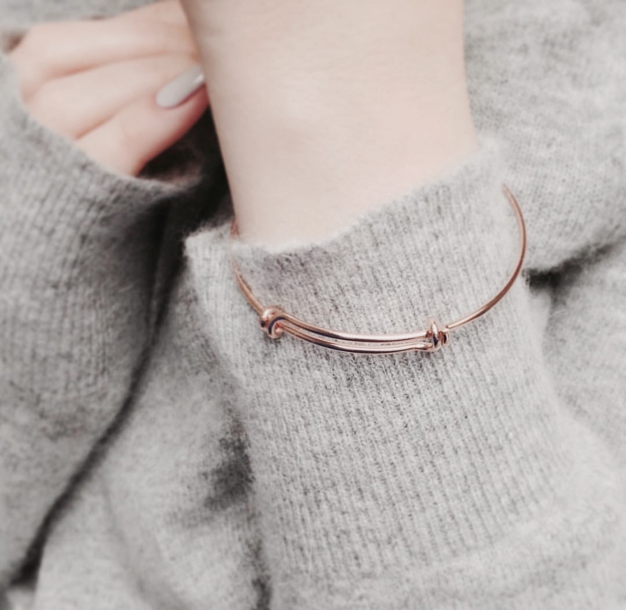 Filigraner Armschmuck schlicht und Zeitlos Madeleine Issing