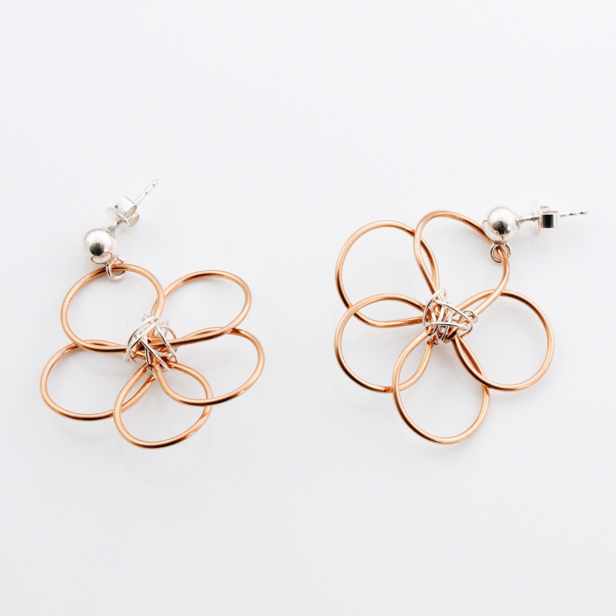 Blumen Ohrstecker in Gold und Silber Madeleine Issing