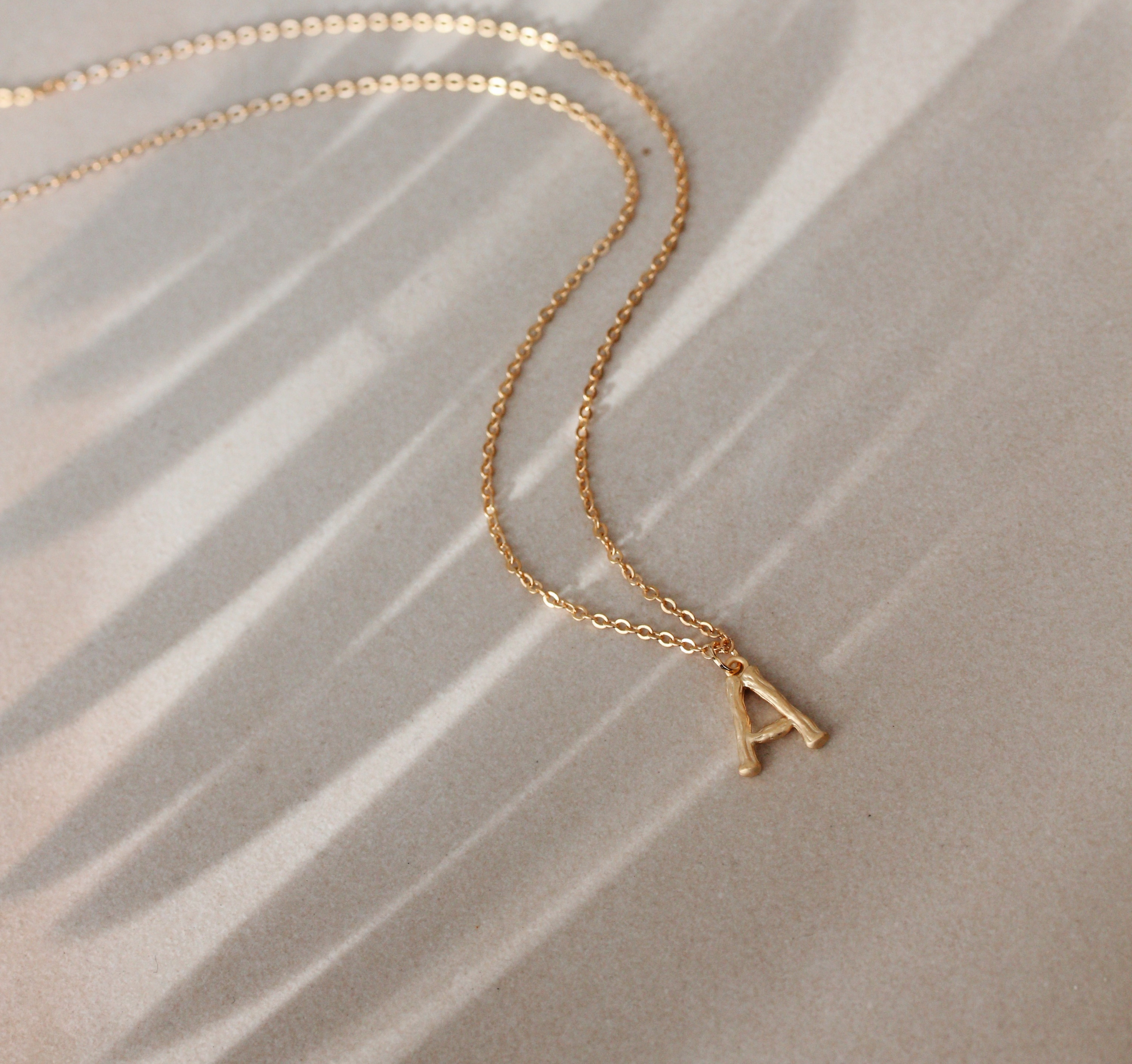 personalisierte Namenskette in Gold und Silber Madeleine Issing